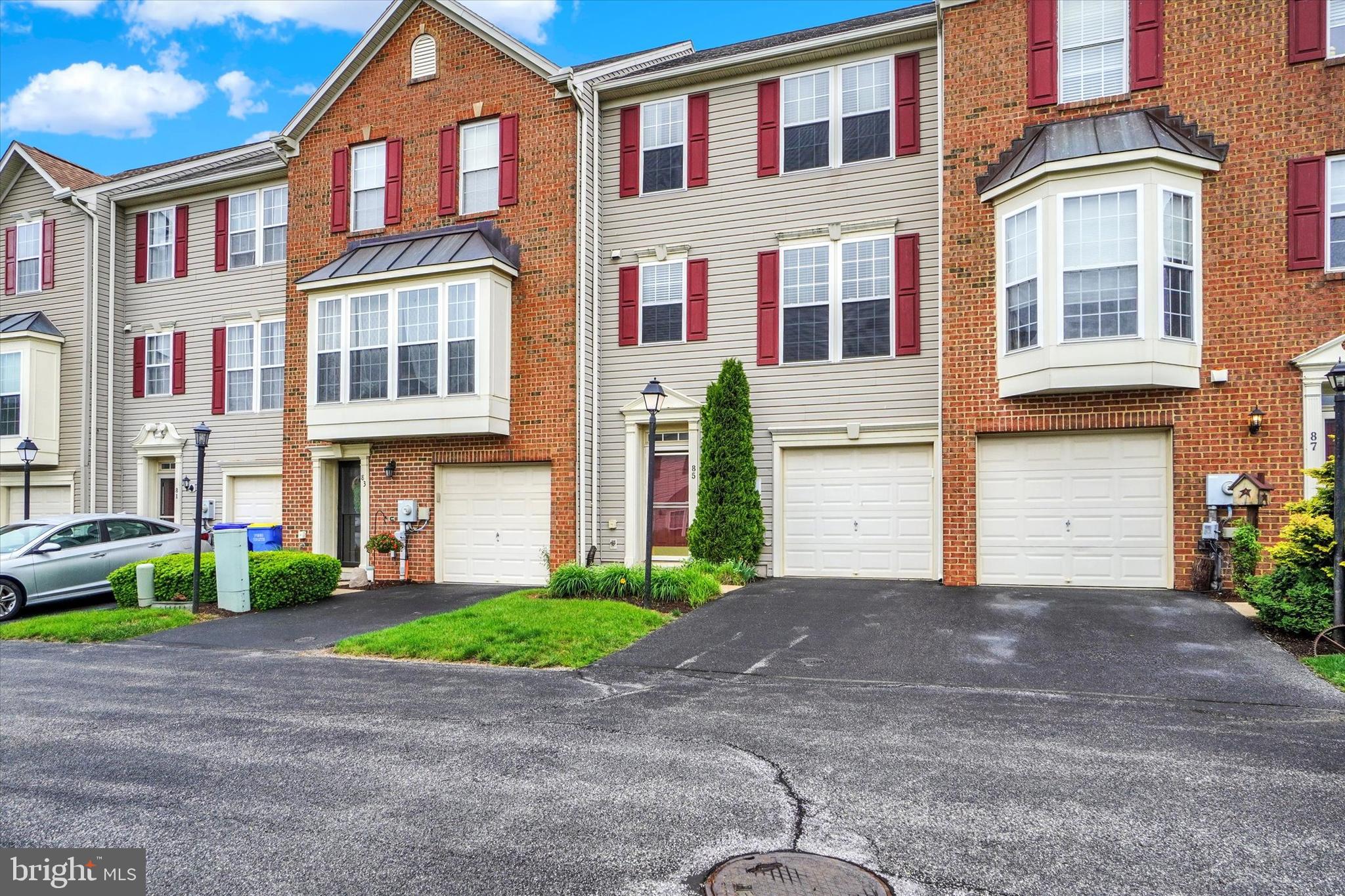 CARRIAGE HILL - Residential