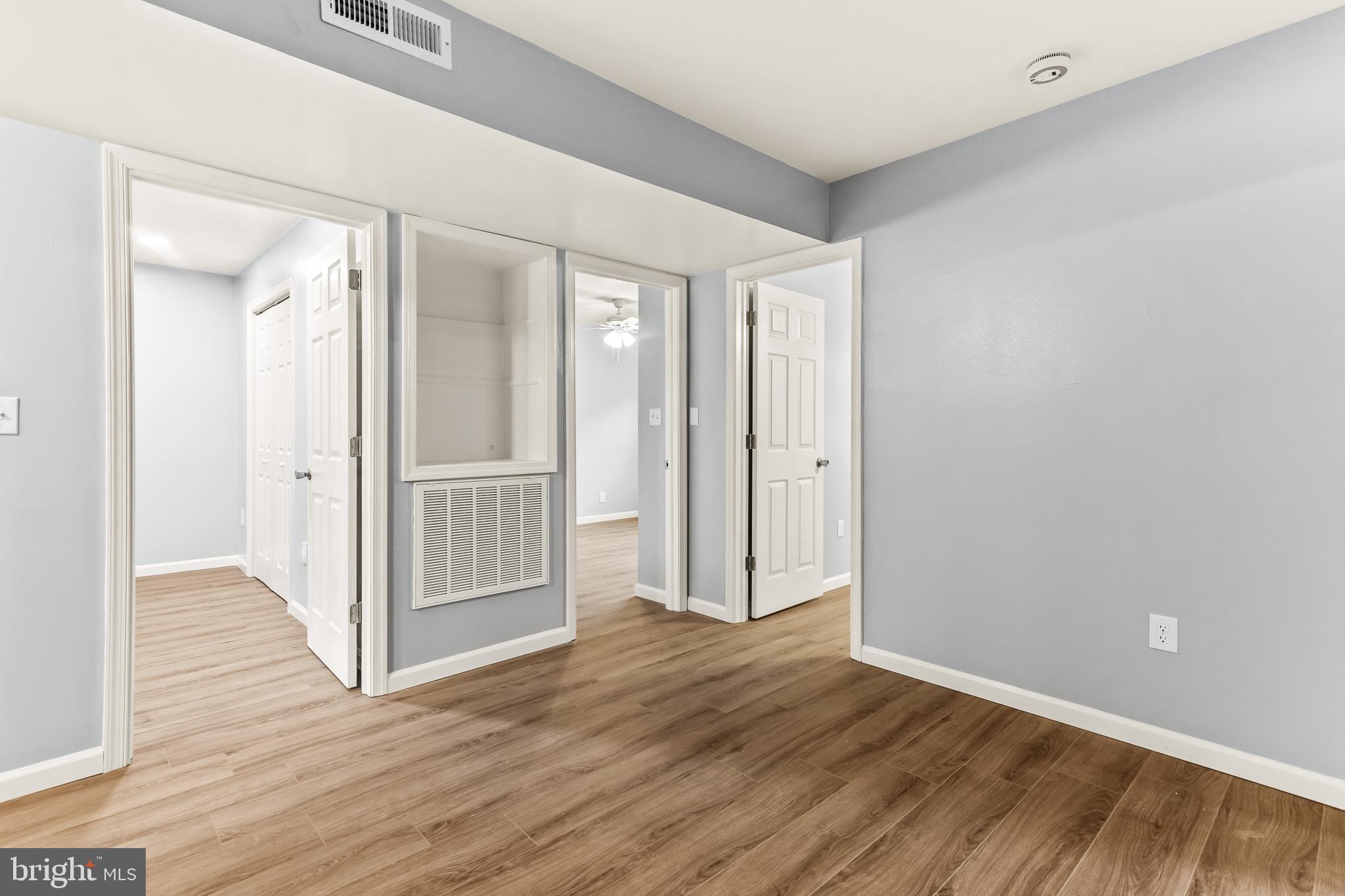 MANOKIN GLEN - Residential