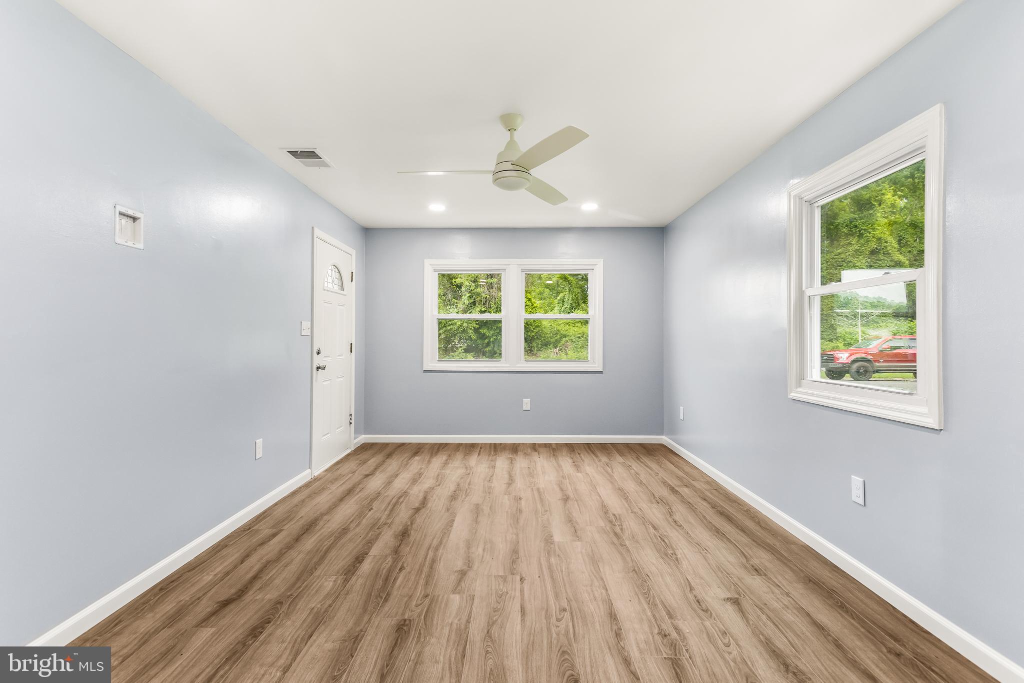 MANOKIN GLEN - Residential