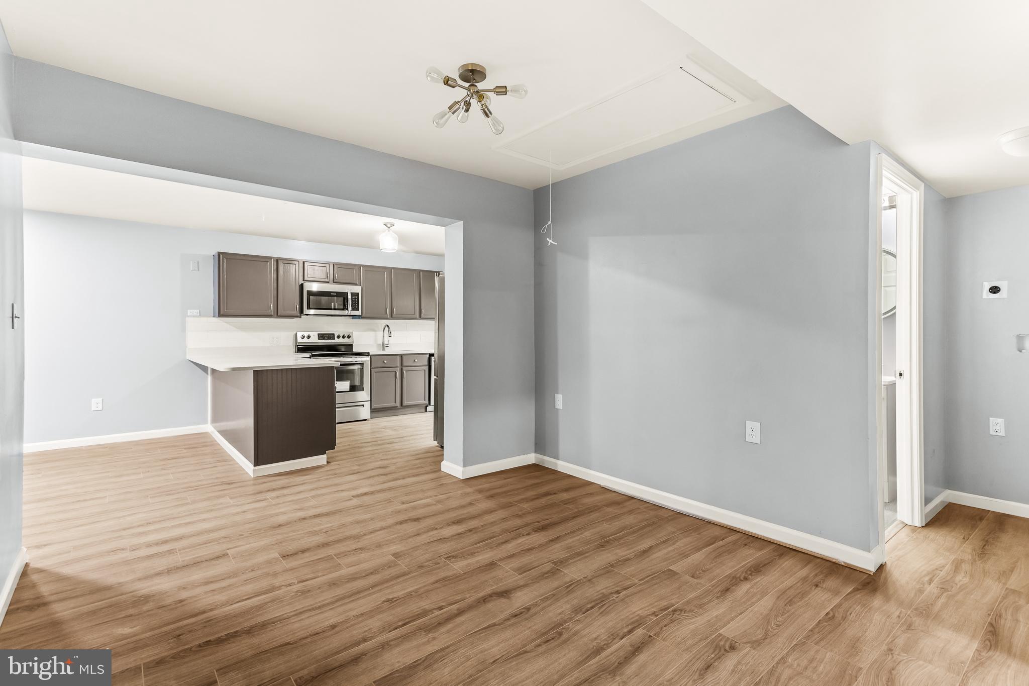 MANOKIN GLEN - Residential