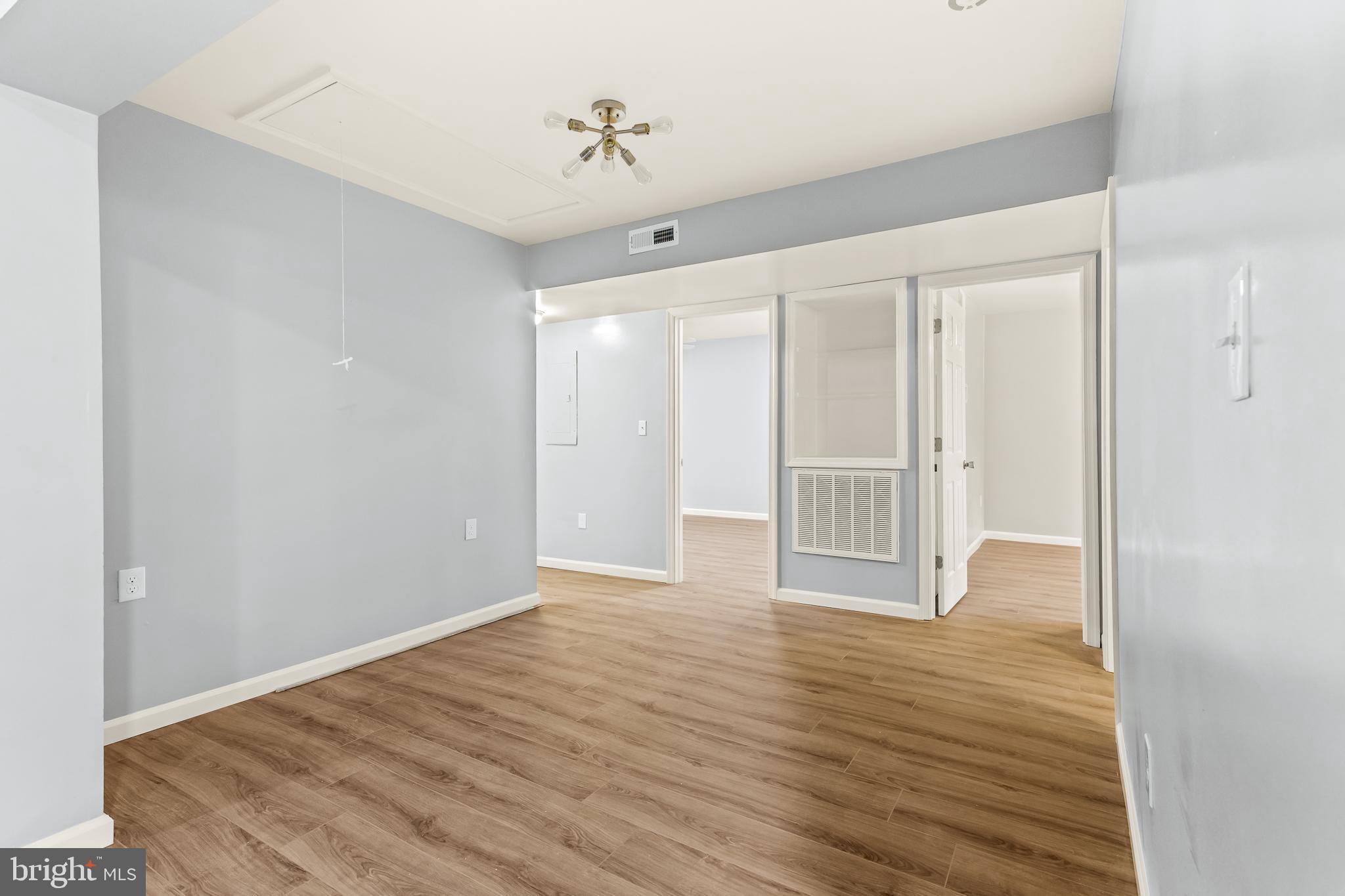 MANOKIN GLEN - Residential