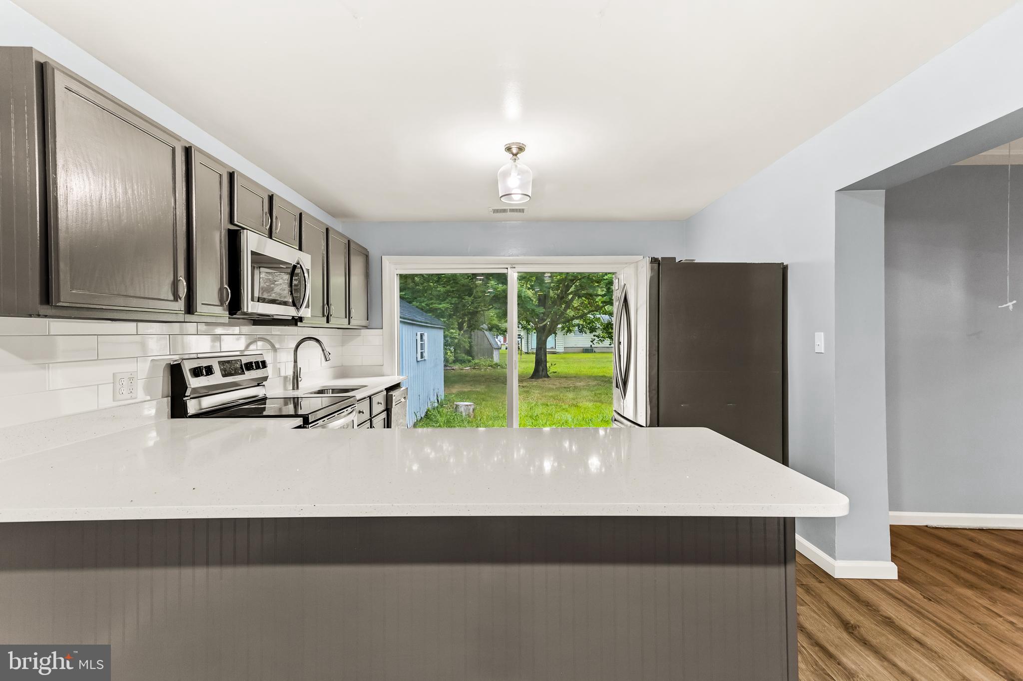 MANOKIN GLEN - Residential