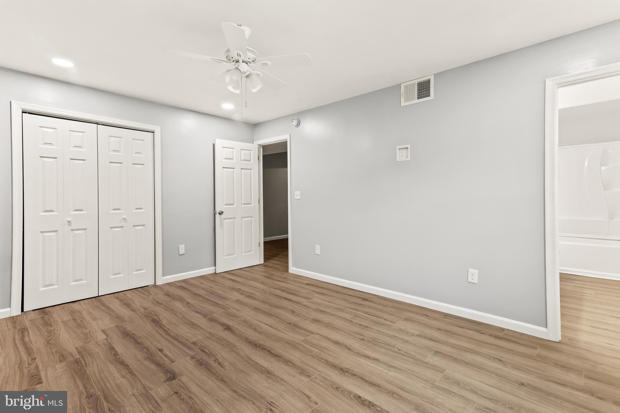 MANOKIN GLEN - Residential