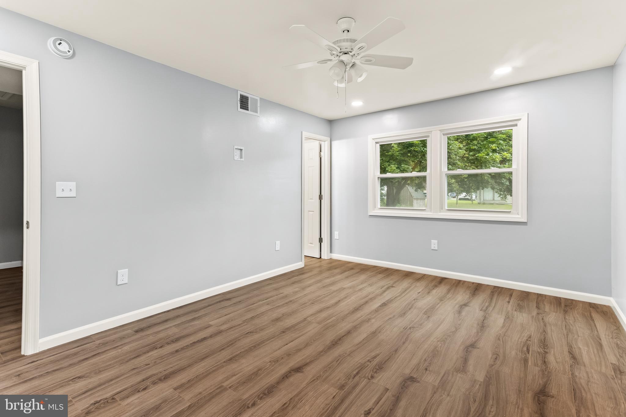 MANOKIN GLEN - Residential