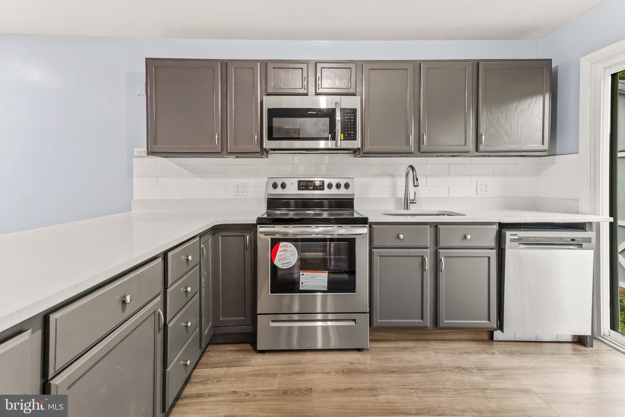 MANOKIN GLEN - Residential