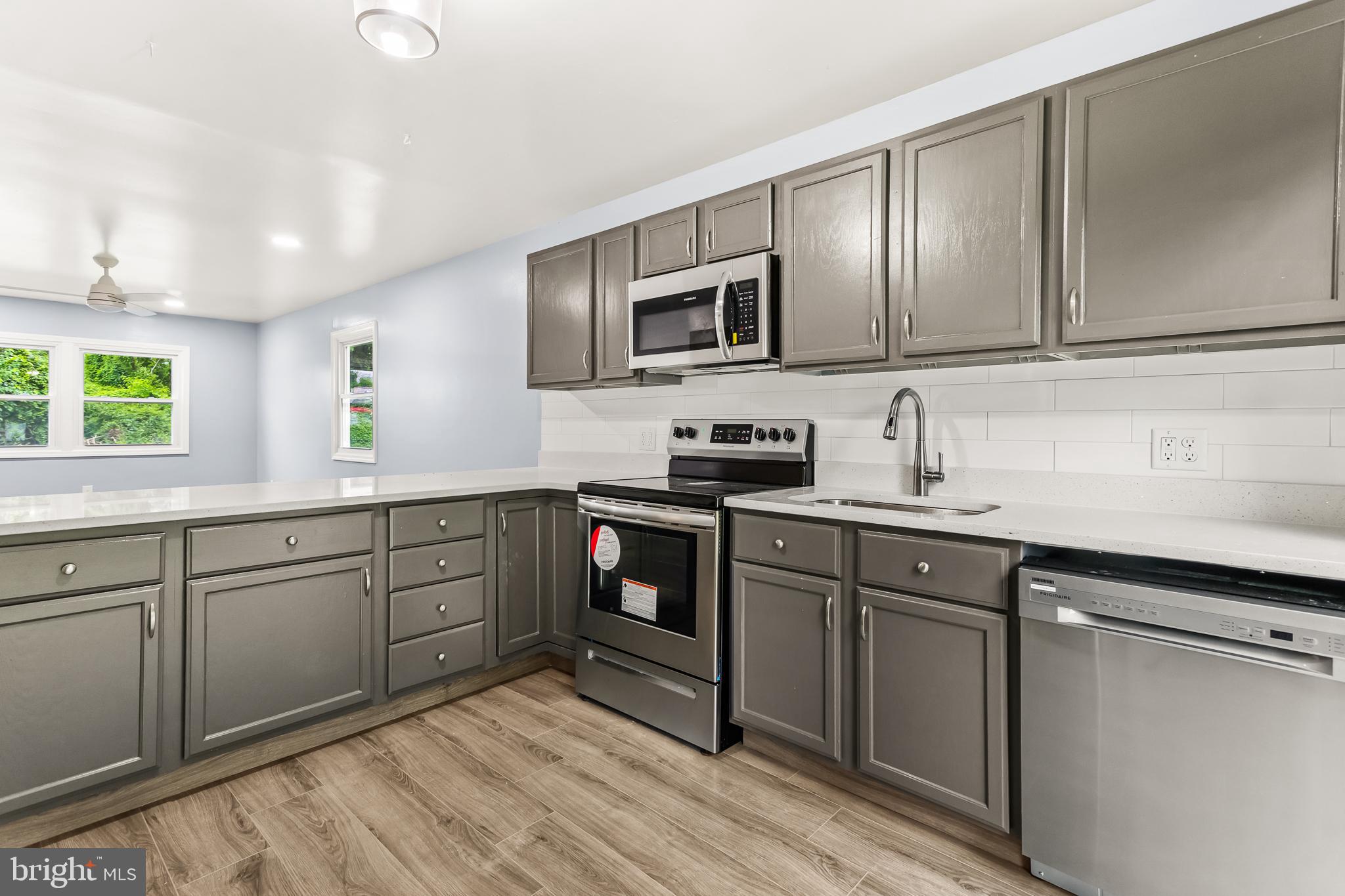 MANOKIN GLEN - Residential