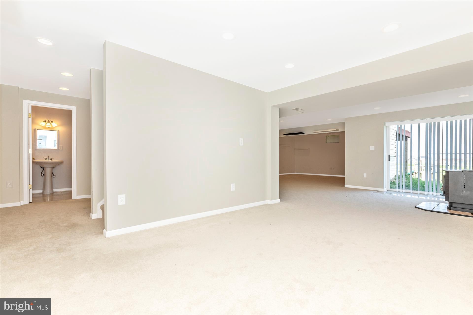 SPRUCE HILL ESTATES - Residential