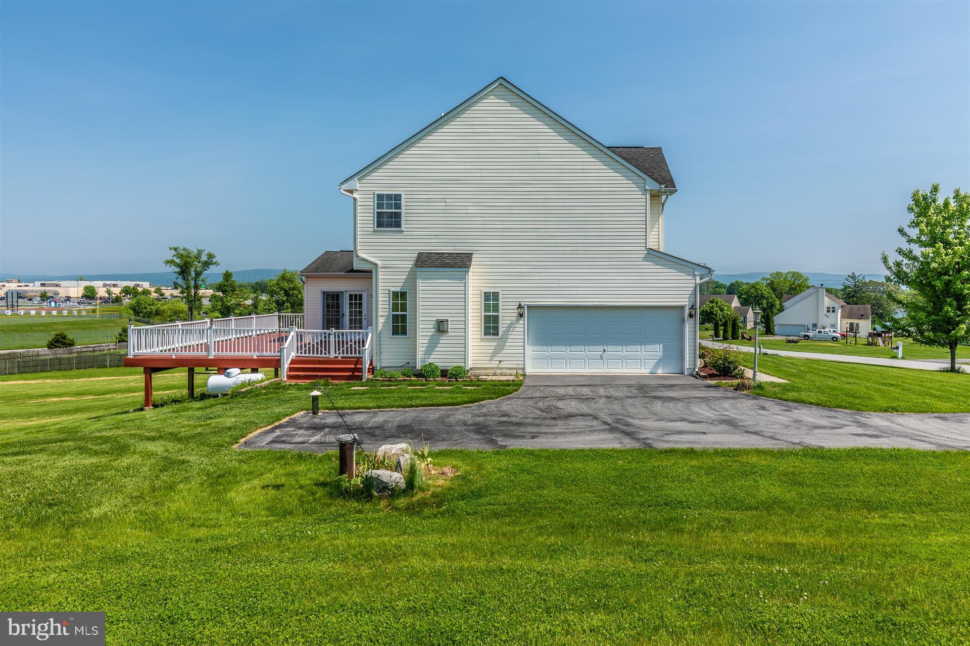 SPRUCE HILL ESTATES - Residential