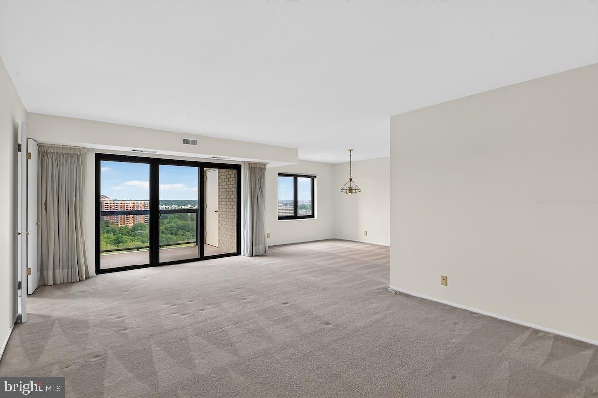 307 YOAKUM PARKWAY 1507