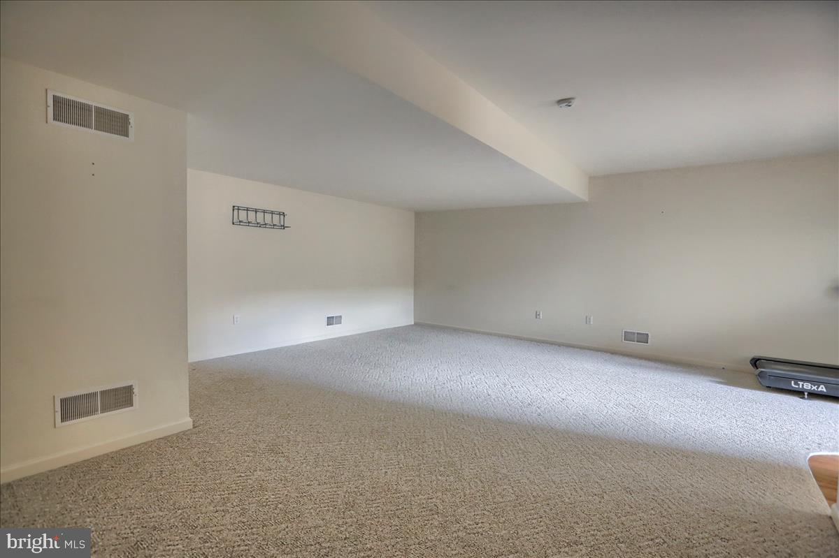 TWIN CREEKS - Residential