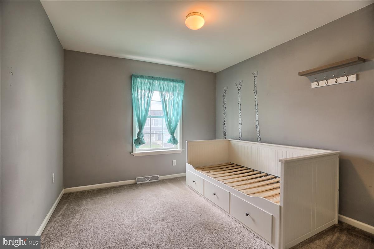 TWIN CREEKS - Residential