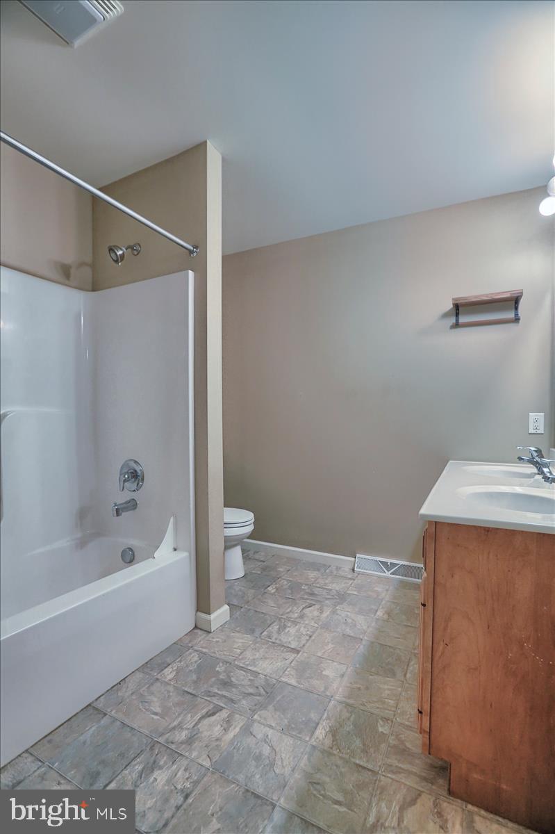 TWIN CREEKS - Residential