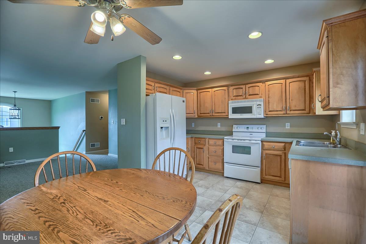 TWIN CREEKS - Residential