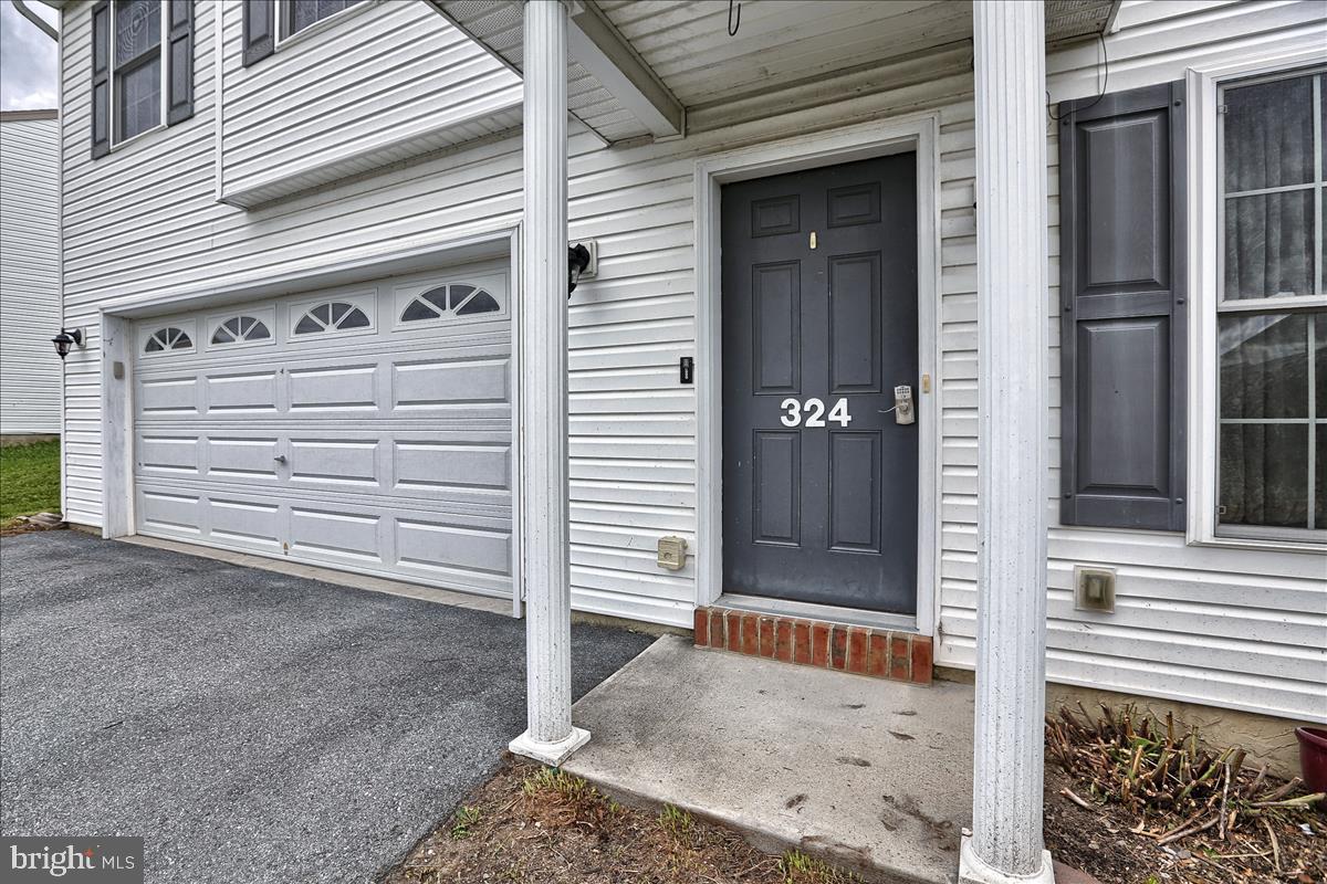 TWIN CREEKS - Residential