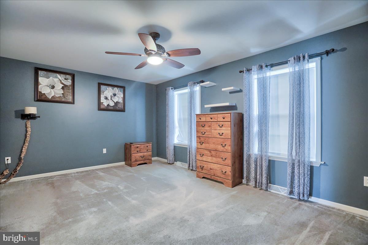 TWIN CREEKS - Residential