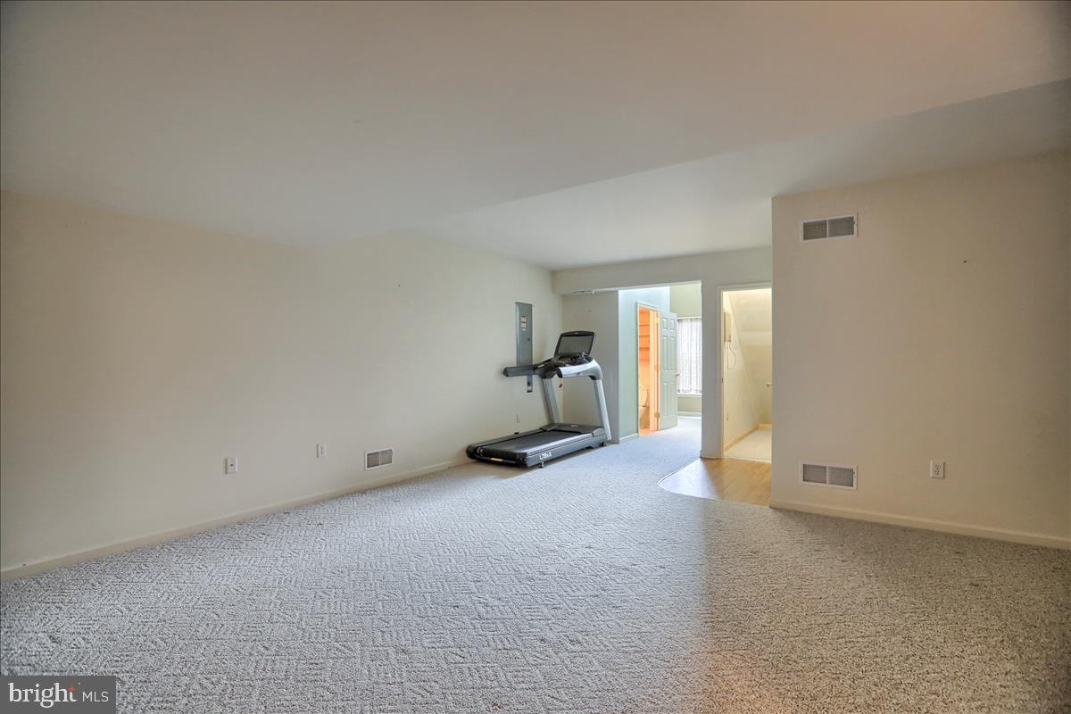 TWIN CREEKS - Residential