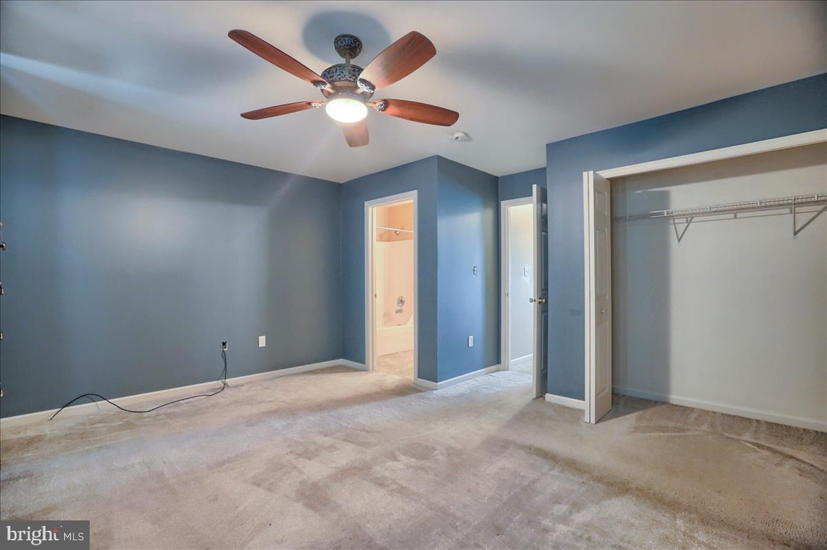 TWIN CREEKS - Residential