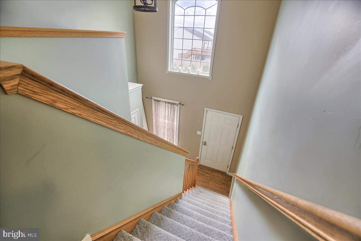 TWIN CREEKS - Residential