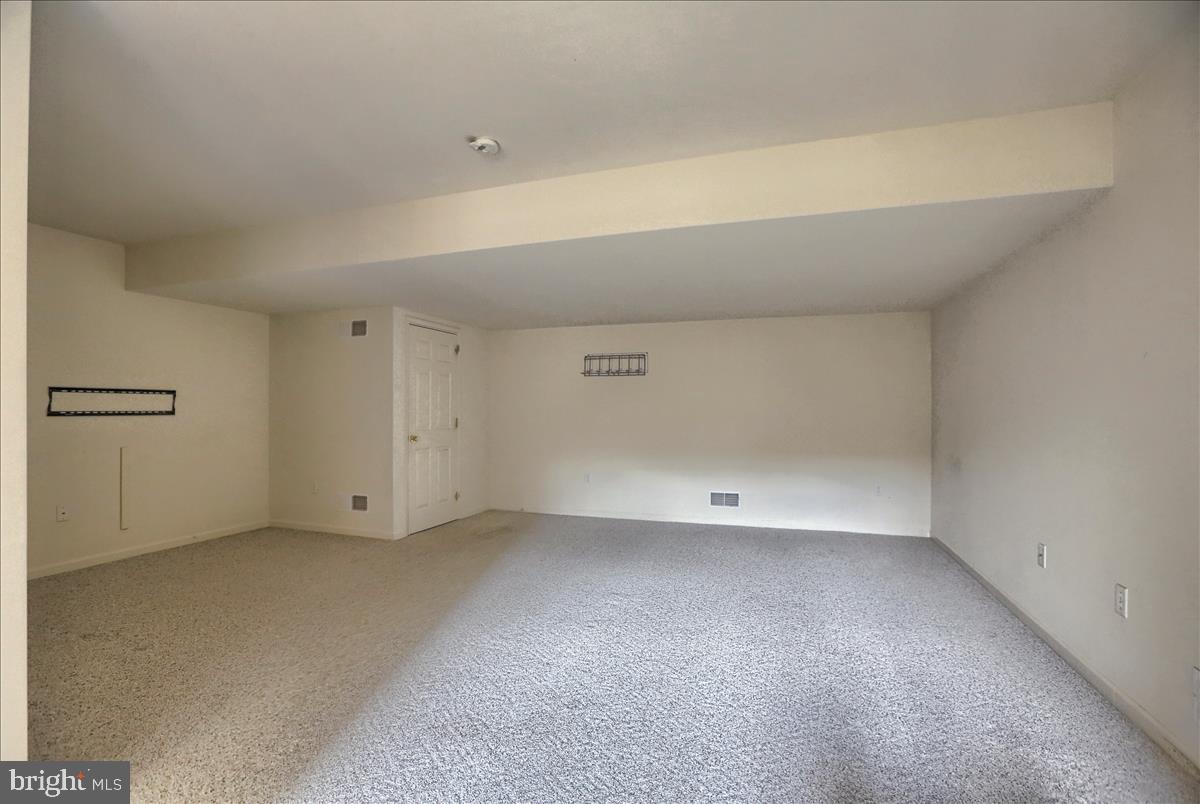 TWIN CREEKS - Residential