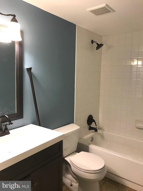 DALE CITY - Residential Lease