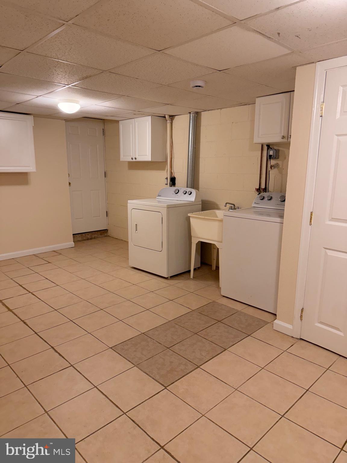 NORTH POINT VILLAGE - Residential Lease