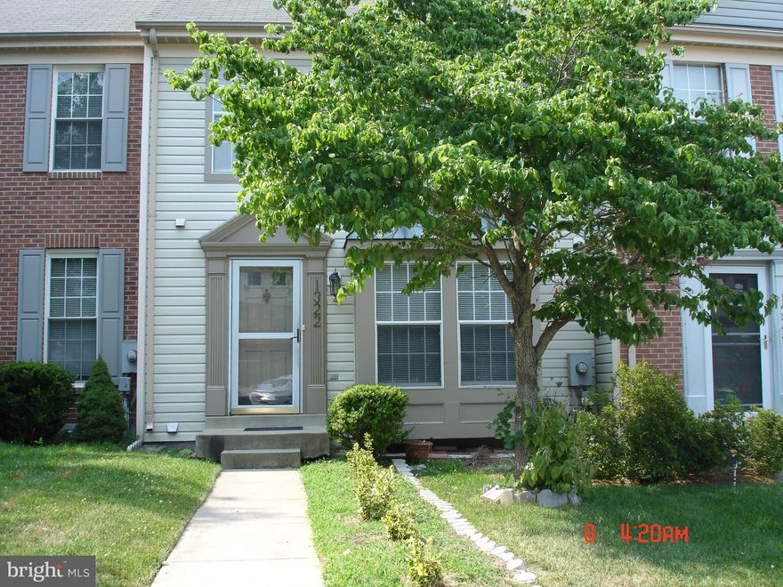 Available on January 5, 2020...  Great home on fully finished walkout basement.  Nice deck and back to trees.  Hardwood floors throughout... HVAC (2 Yr), Water Heater (2 Yr).  Convenient location near I-270, 355, Nist and Costco.  NO PETS and NON SMOKER.   *** All applicants to have: Process fee $45 cash or money order per applicant, Copy of Driver's licenses, Proof of income.