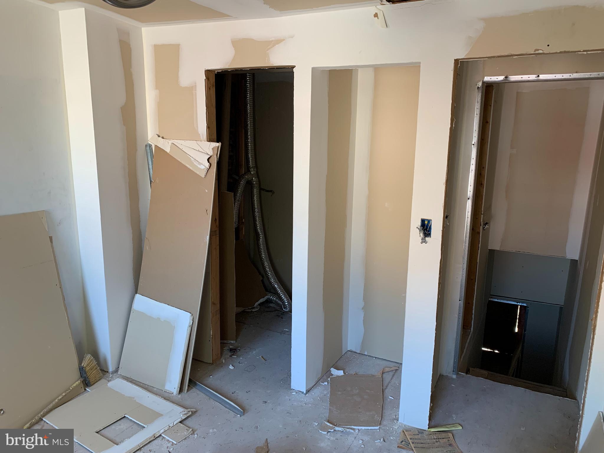 WASHINGTON VILLAGE - Residential