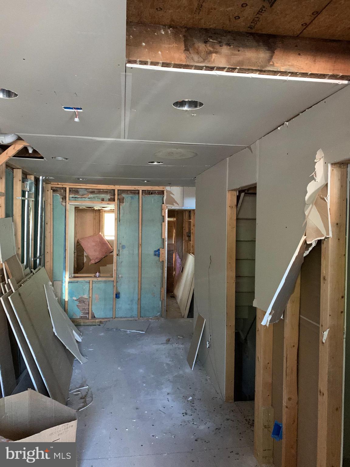 WASHINGTON VILLAGE - Residential