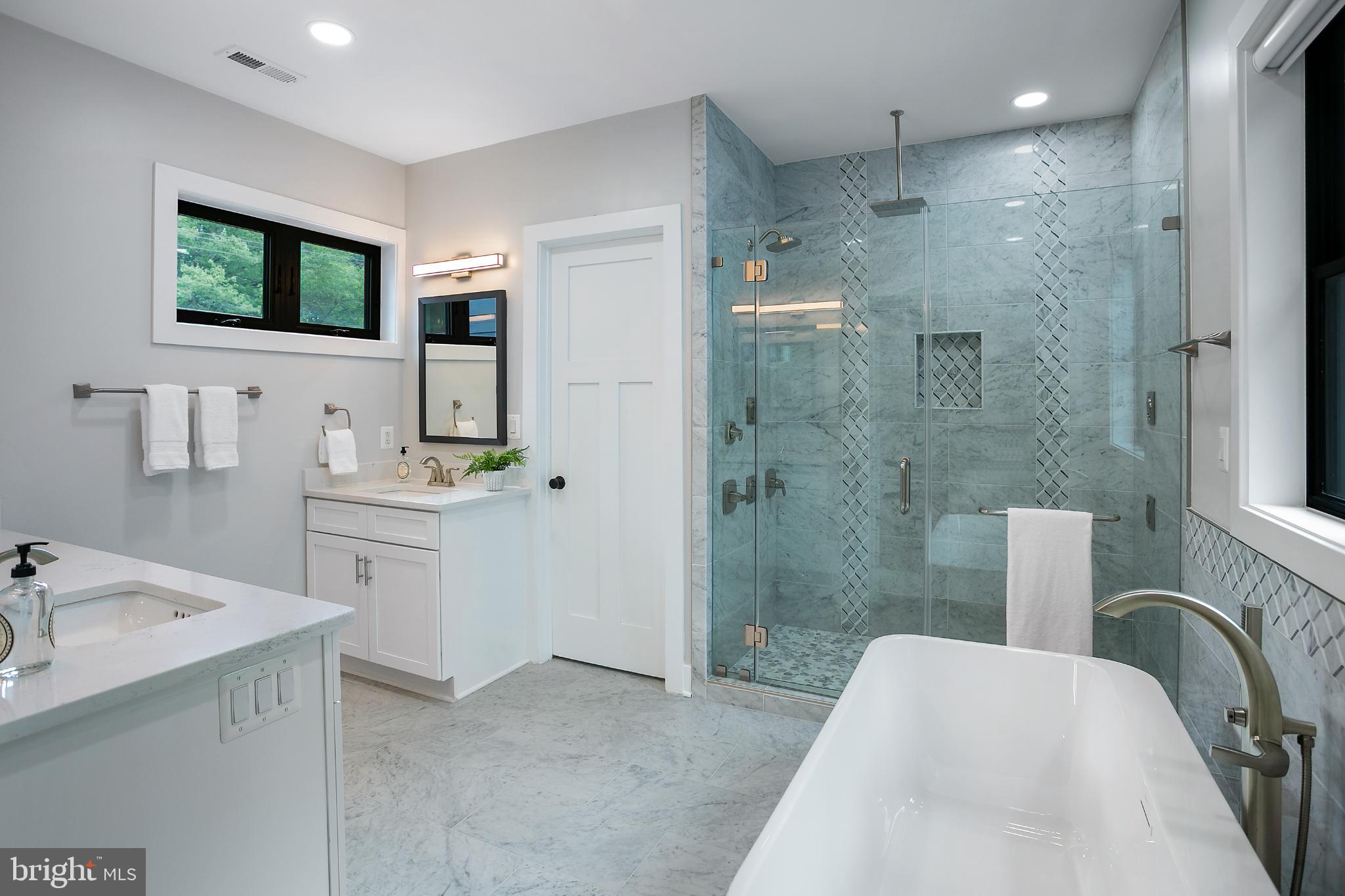 VIENNA WOODS - Residential