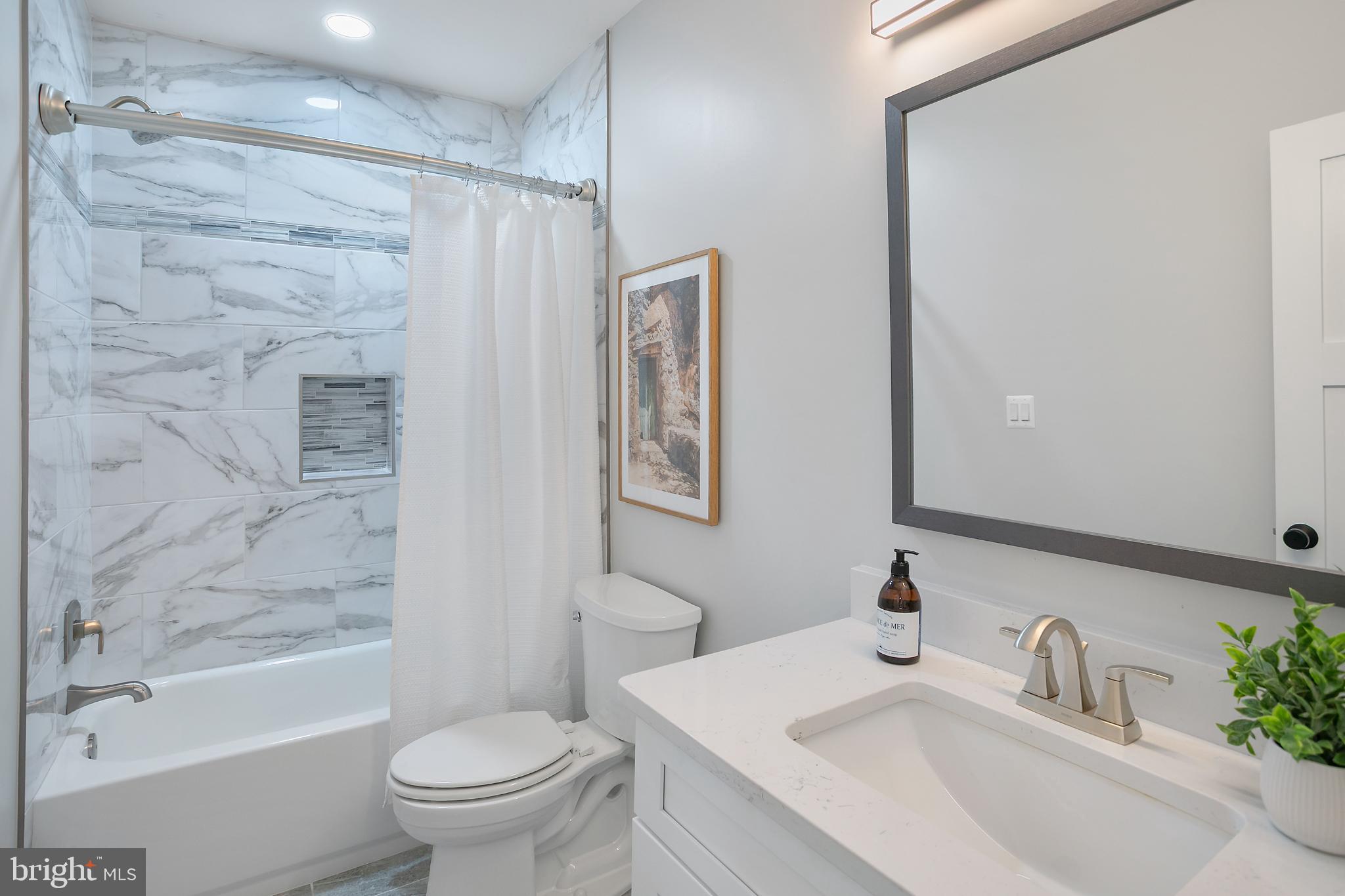 VIENNA WOODS - Residential