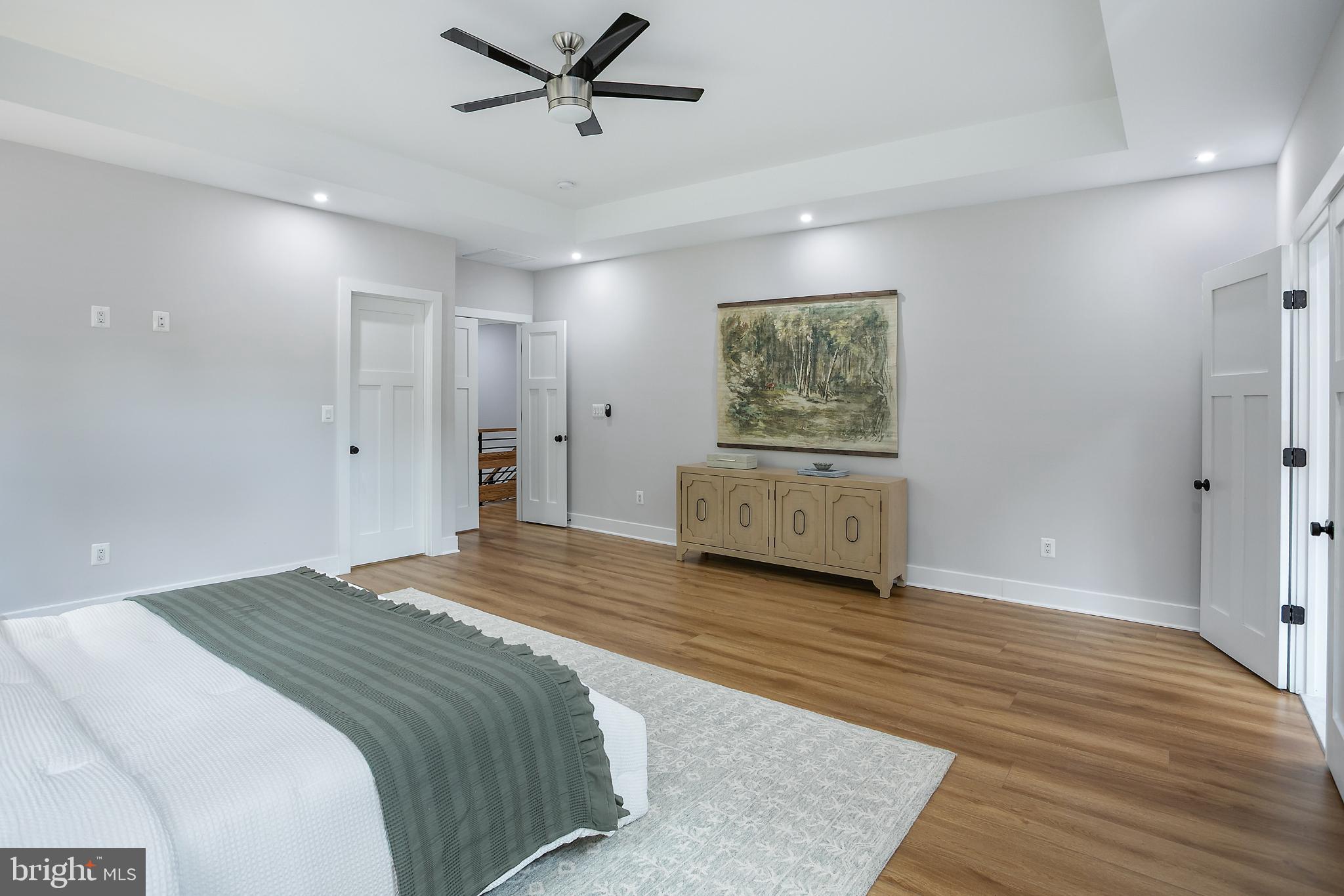 VIENNA WOODS - Residential