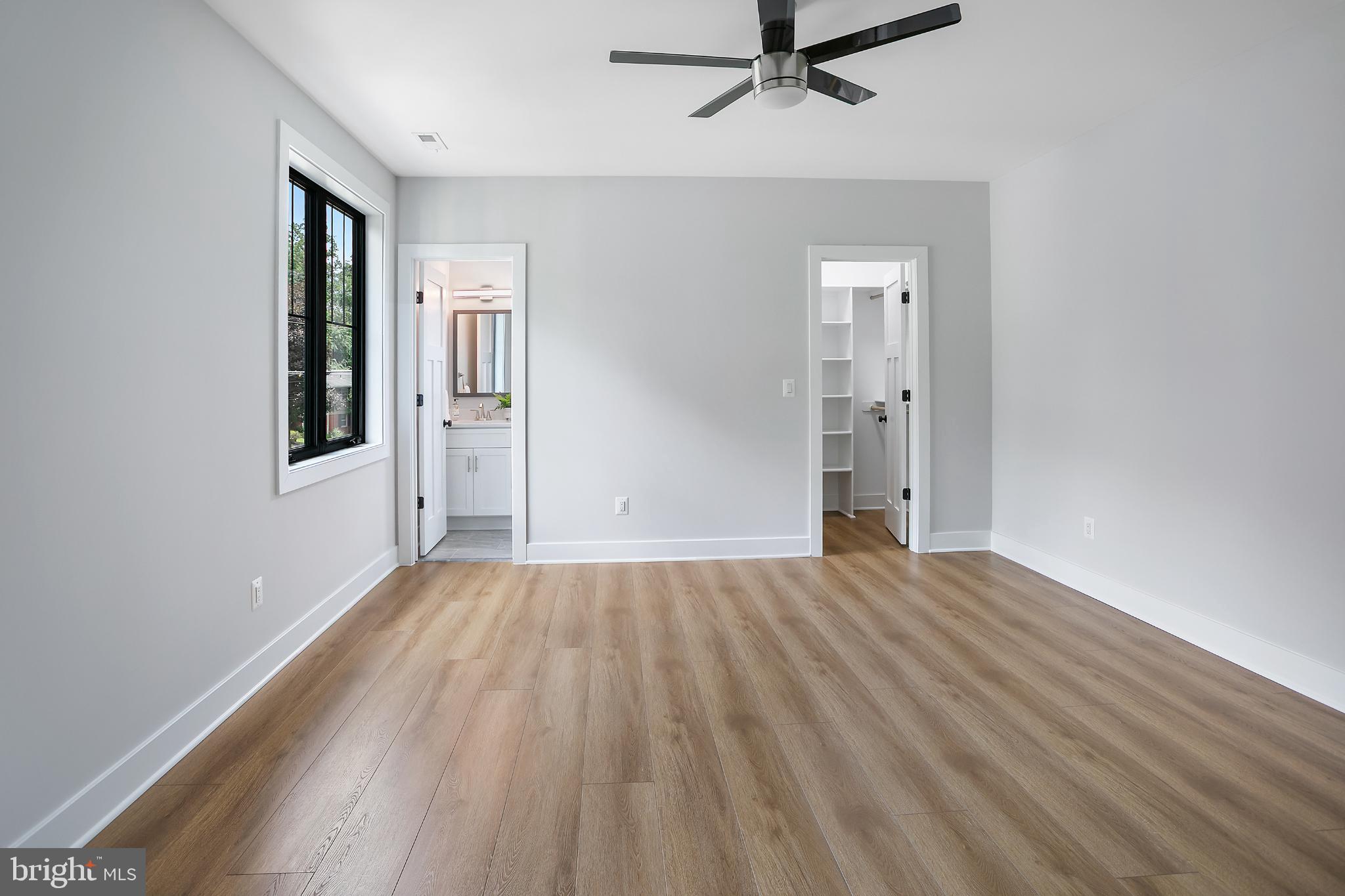 VIENNA WOODS - Residential