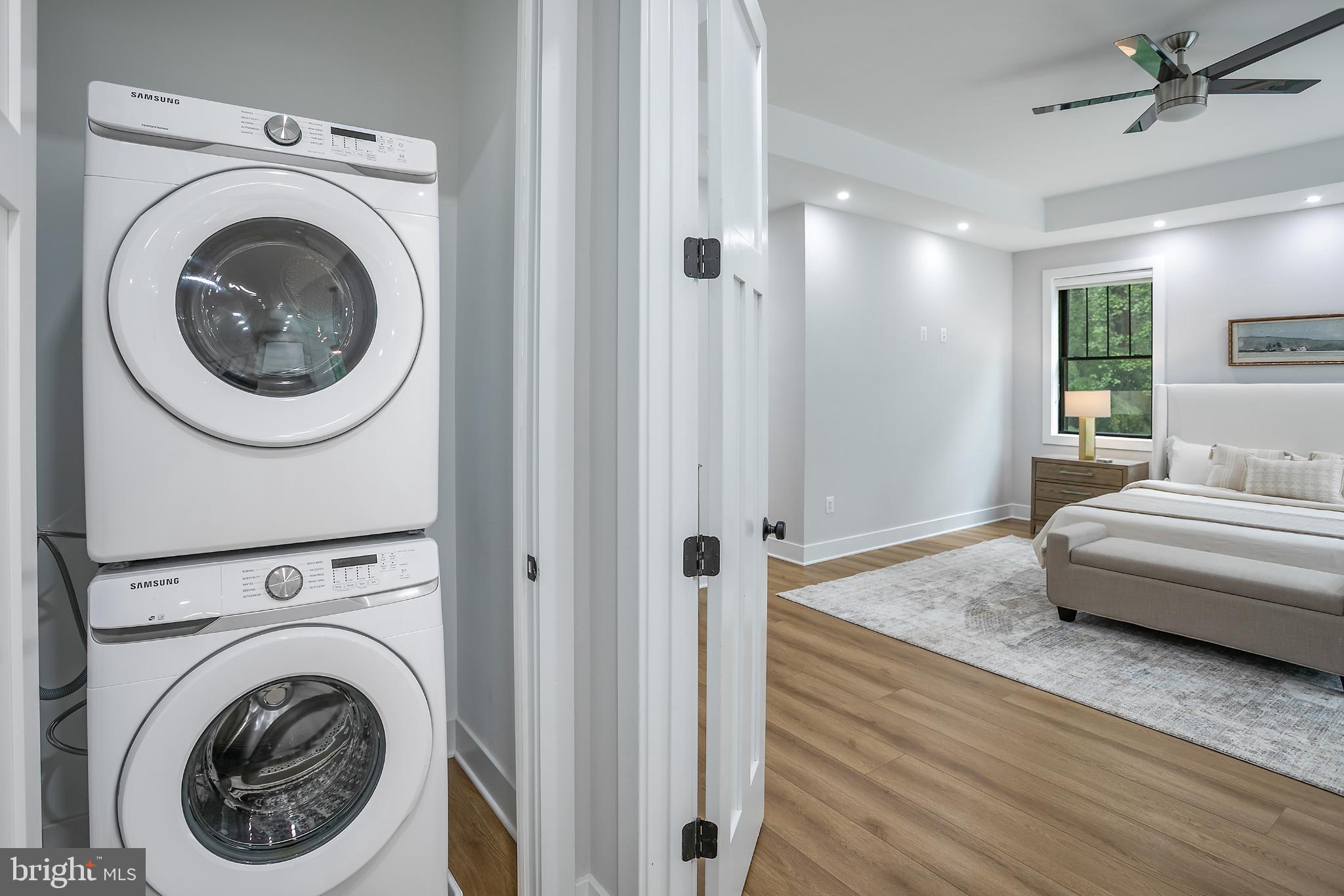 VIENNA WOODS - Residential