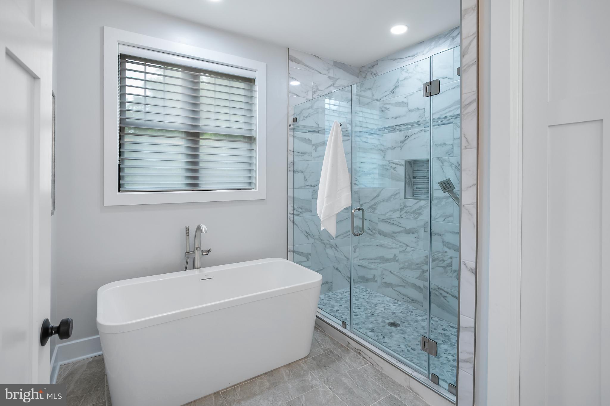 VIENNA WOODS - Residential