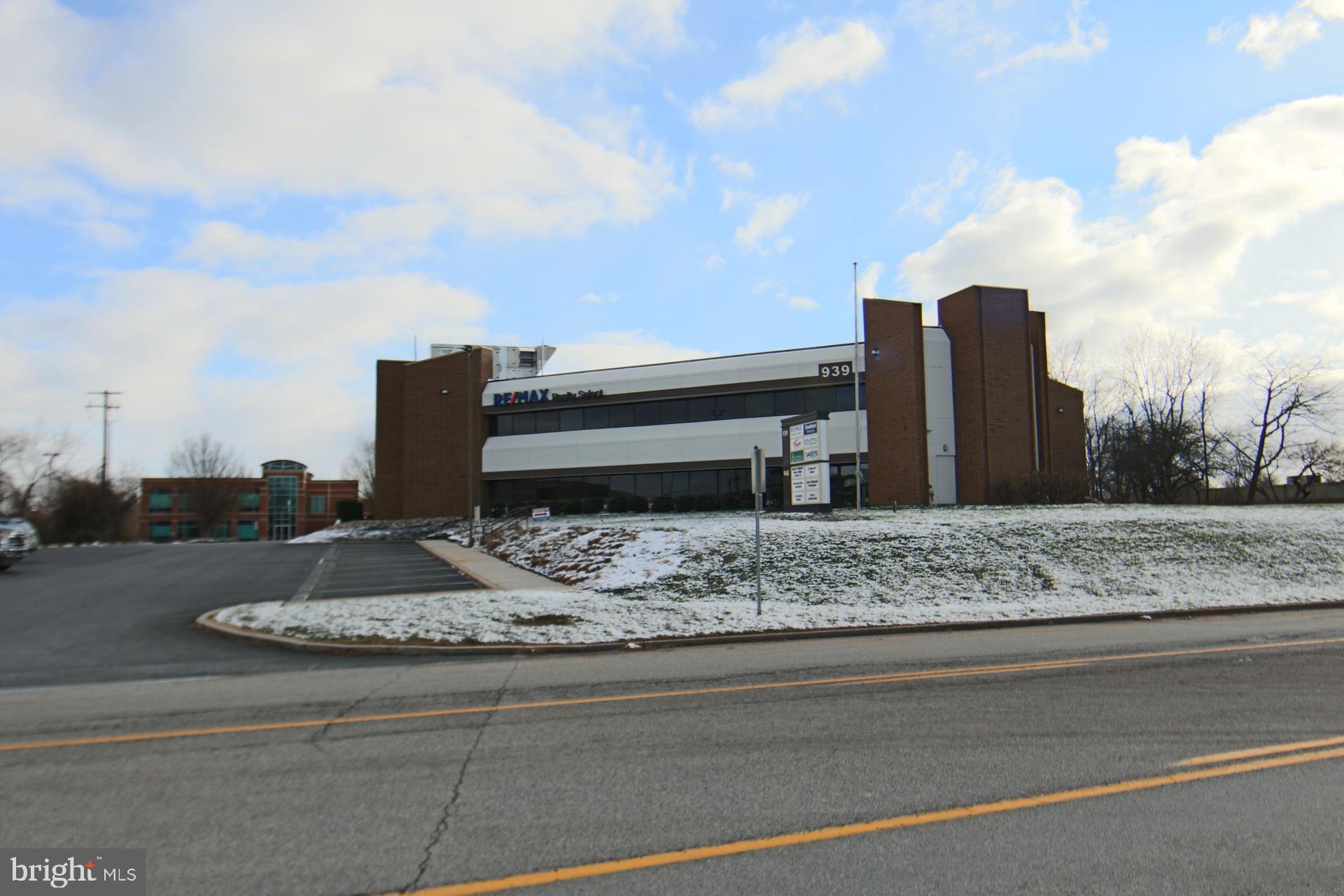 939 E PARK DRIVE LOWER LEVEL