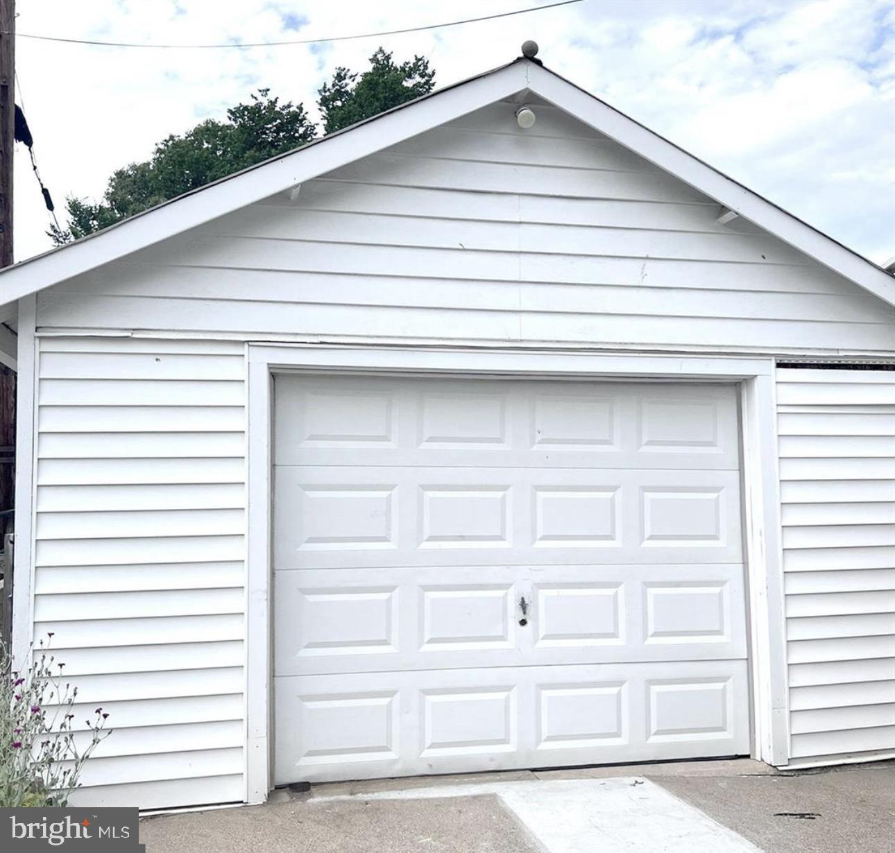 1342 HAMLIN STREET NE