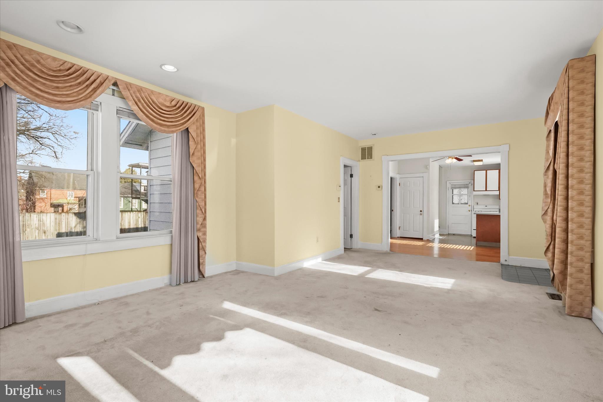 1342 HAMLIN STREET NE