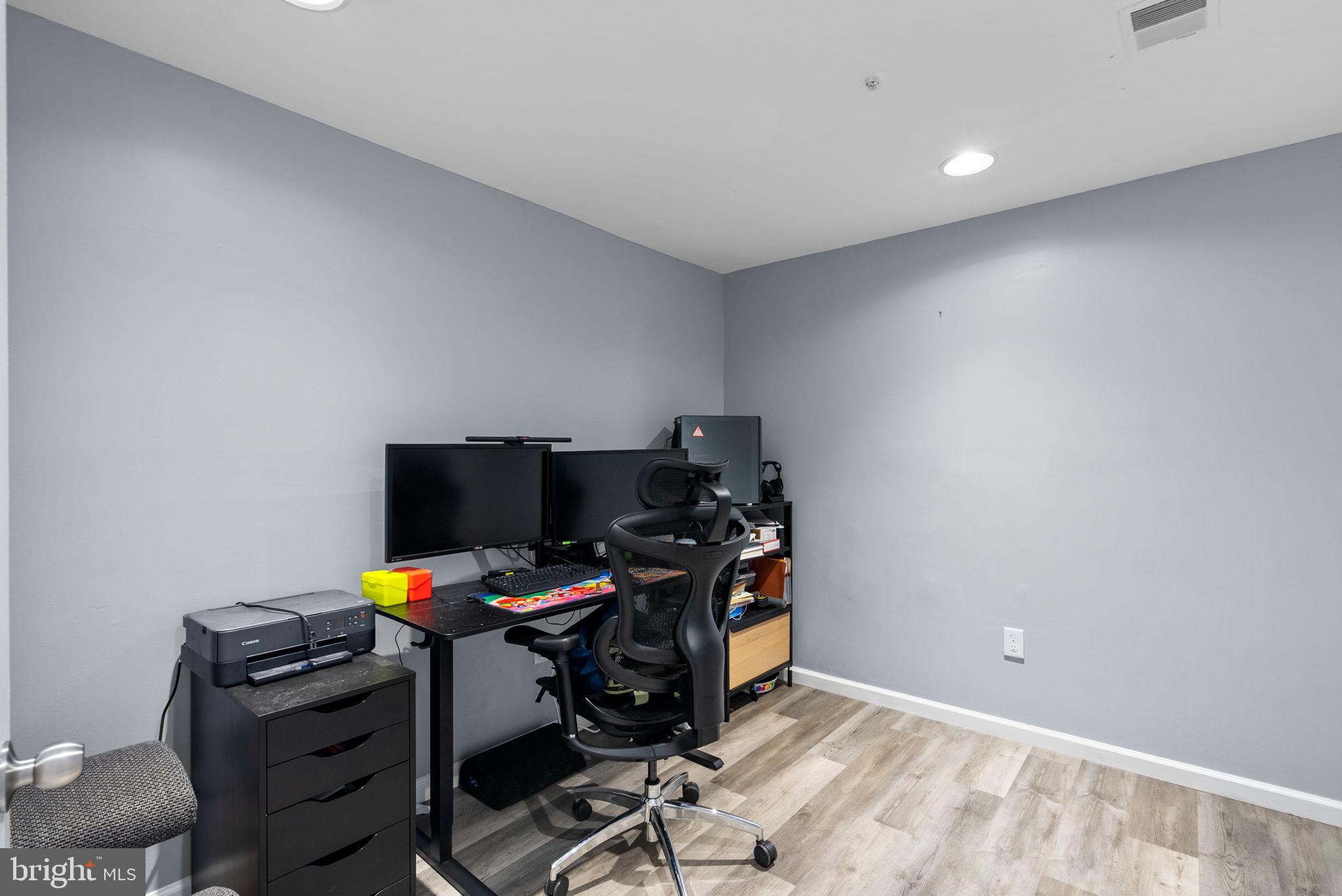 WESTLAKE - Residential