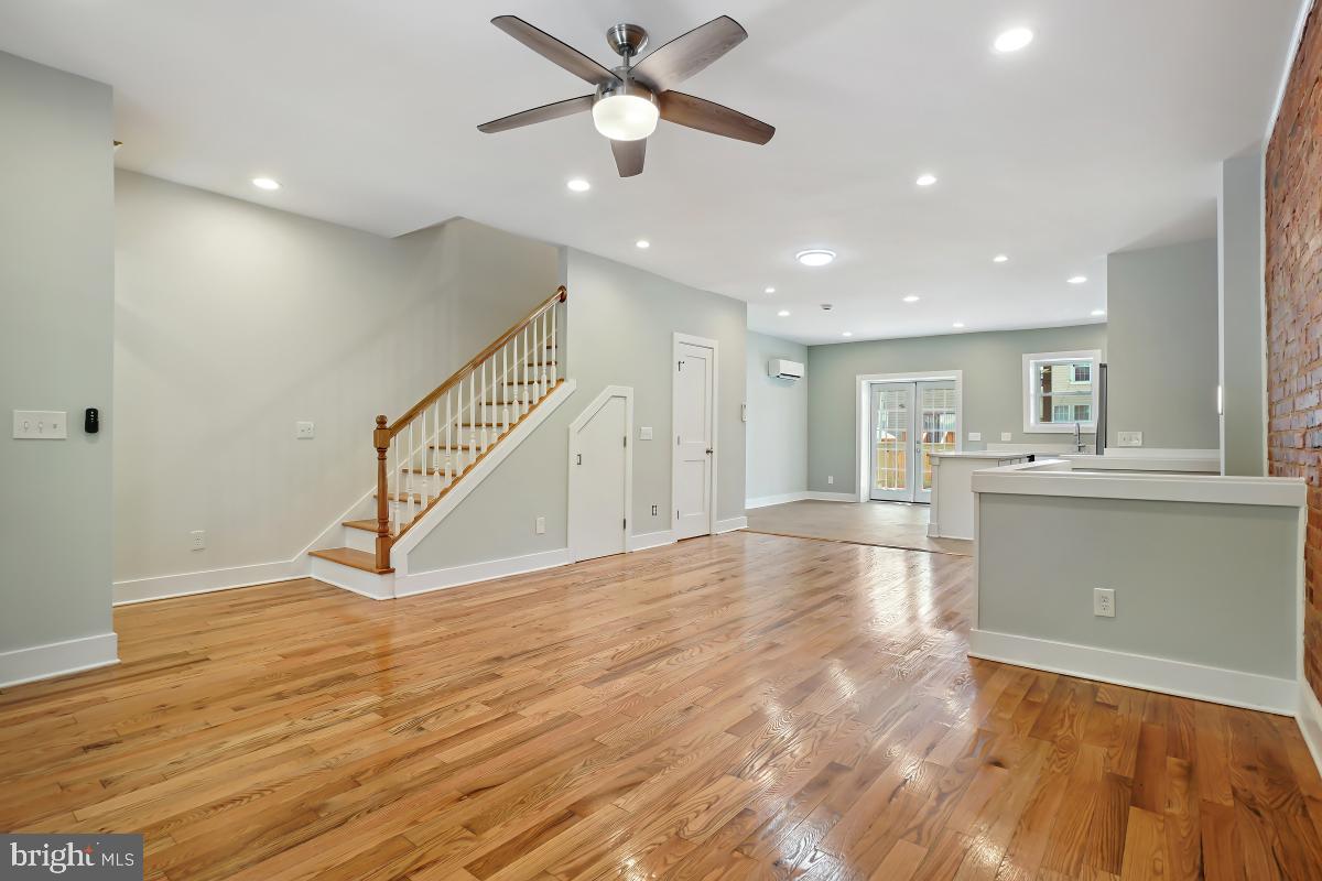 37 MICHIGAN AVENUE NE