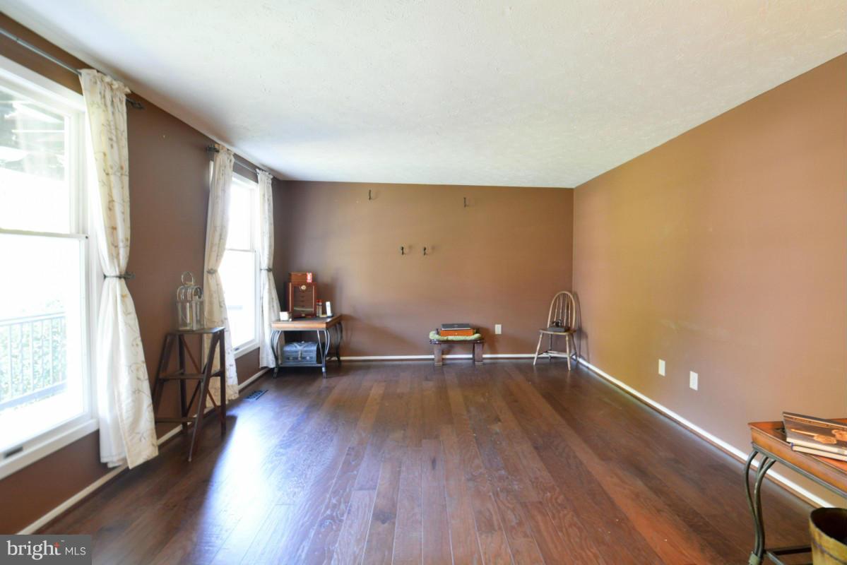 MIDDLE VALLEY - Residential