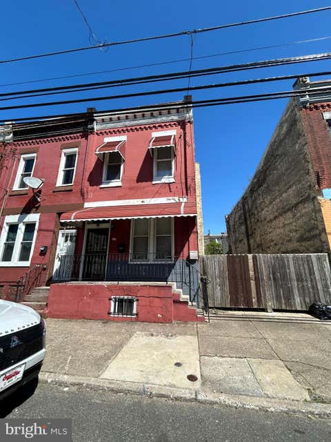 Townhouse For Rent - 2225 N 17th Street<br/> PHILADELPHIA, PA 19132