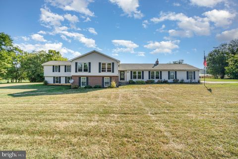 Photo of 251 Old Stone House Road S, MECHANICSBURG, PA 17055 (MLS # PACB2044562)