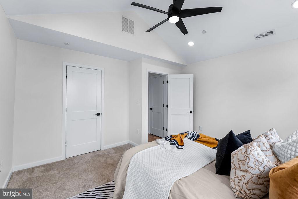 EASTPORT - Residential