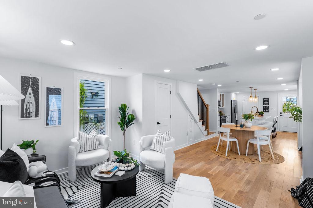 EASTPORT - Residential