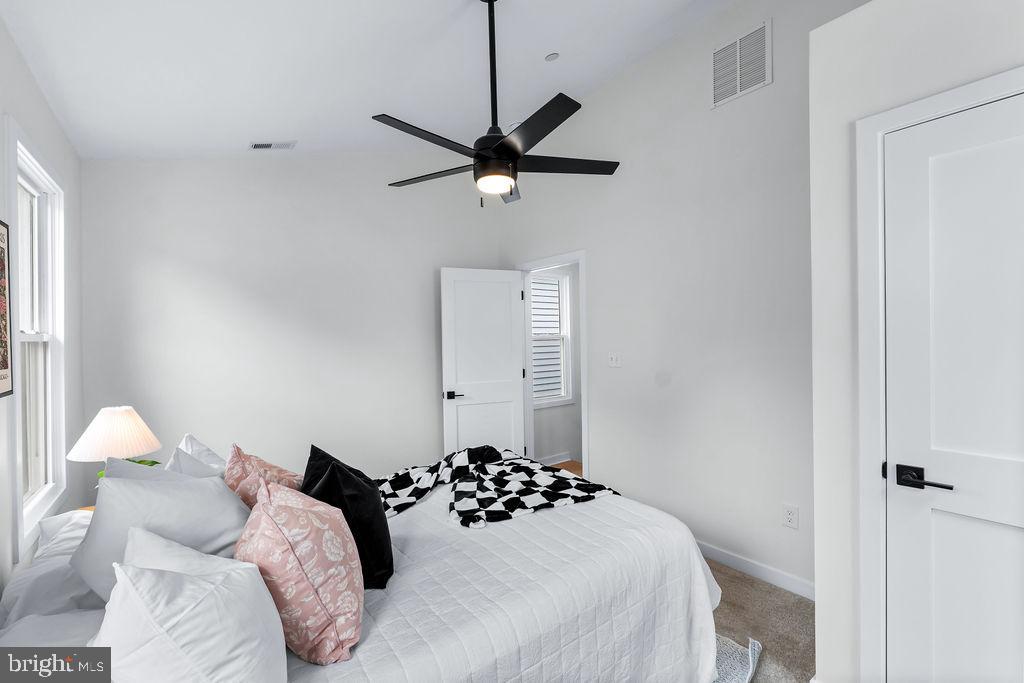 EASTPORT - Residential