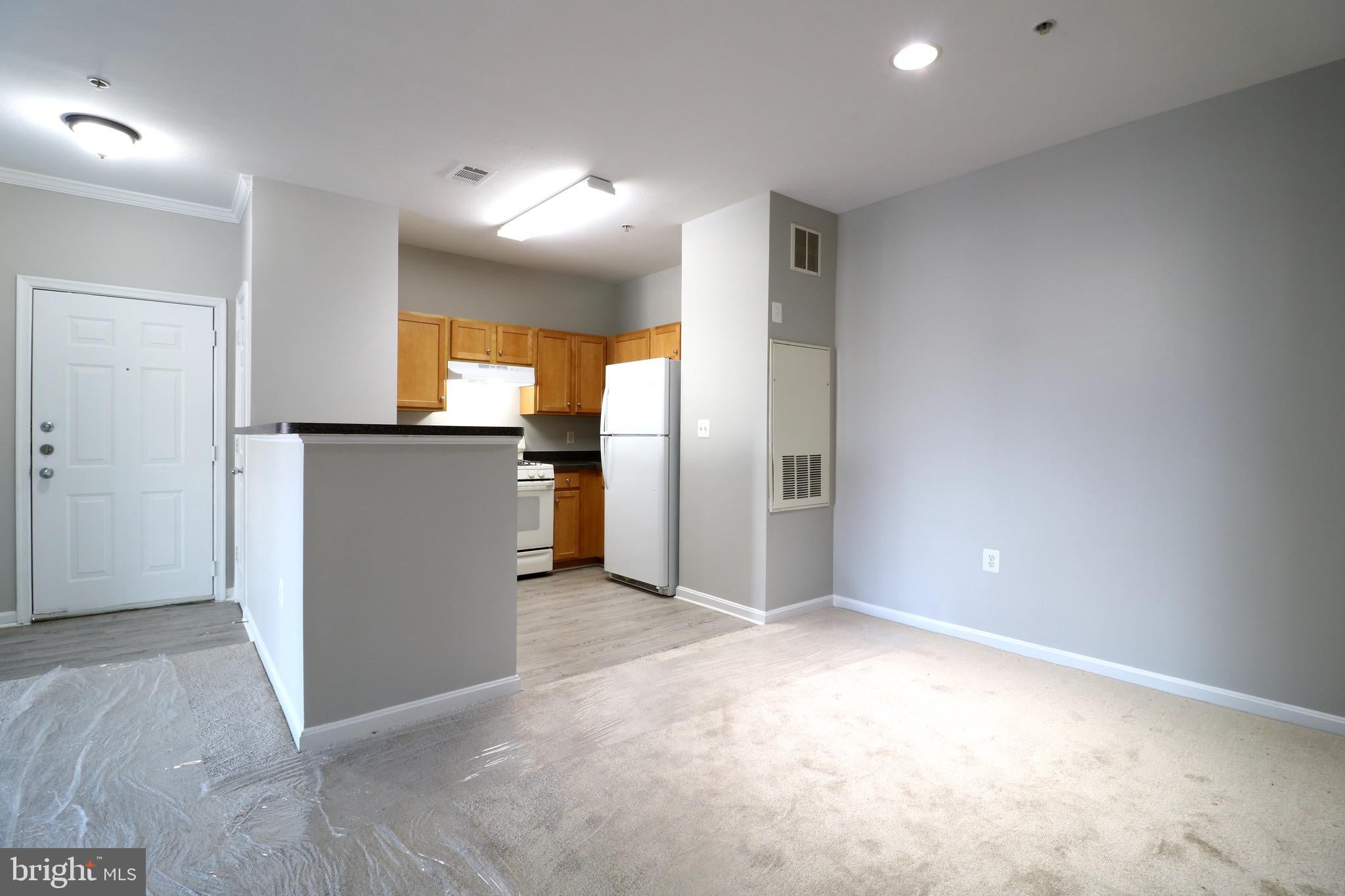 5117 TRAVIS EDWARD WAY E 5117E