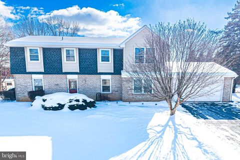 Tiny photo for 104 Juniper Drive, MECHANICSBURG, PA 17055 (MLS # PACB2050396)