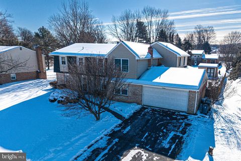 Tiny photo for 104 Juniper Drive, MECHANICSBURG, PA 17055 (MLS # PACB2050396)