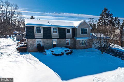 Tiny photo for 104 Juniper Drive, MECHANICSBURG, PA 17055 (MLS # PACB2050396)