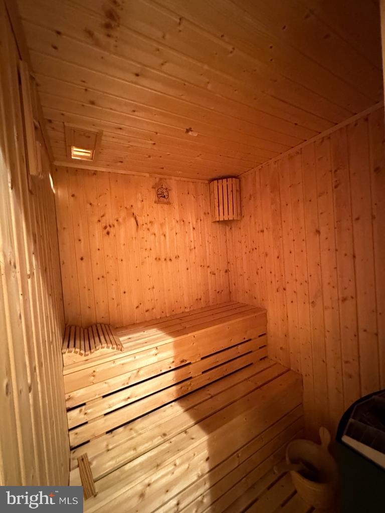 FAIRWOOD - Residential Lease